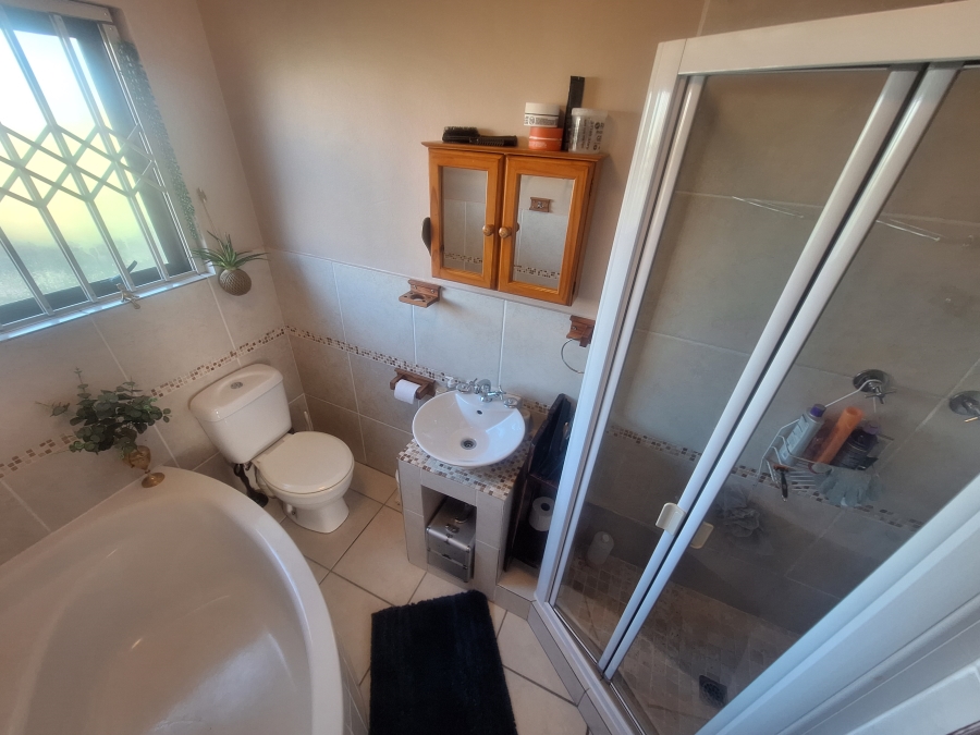 2 Bedroom Property for Sale in Greenways Golf Estate Western Cape